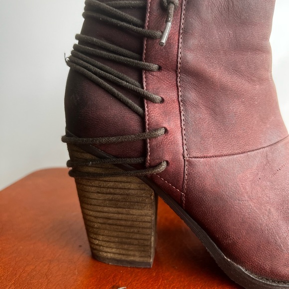 Steve Madden “Raglin” booties in Plum Never Used - Picture 7 of 9